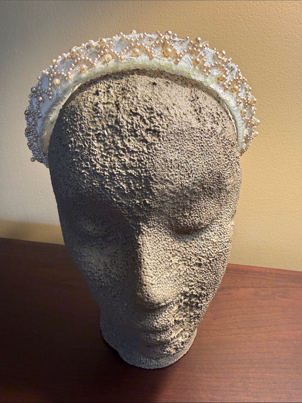 50’s Ivory Lace Bridal Headband with Faux Pearls & Sequins - Picture 2 of 13